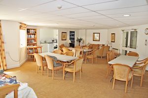 RESIDENTS LOUNGE- click for photo gallery